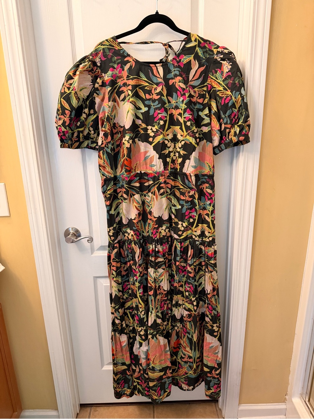 Anthropologie Floral Puff-Sleeve Maxi Dress in Black and print size 2X